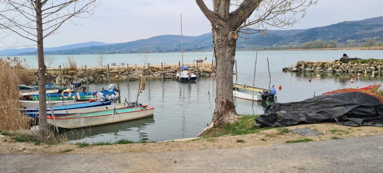 Appartamento Lago Trasimeno - Torricella Pg Εξωτερικό φωτογραφία